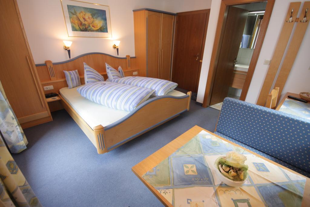 Gaestehaus Waldruh Майрхофен Номер фото